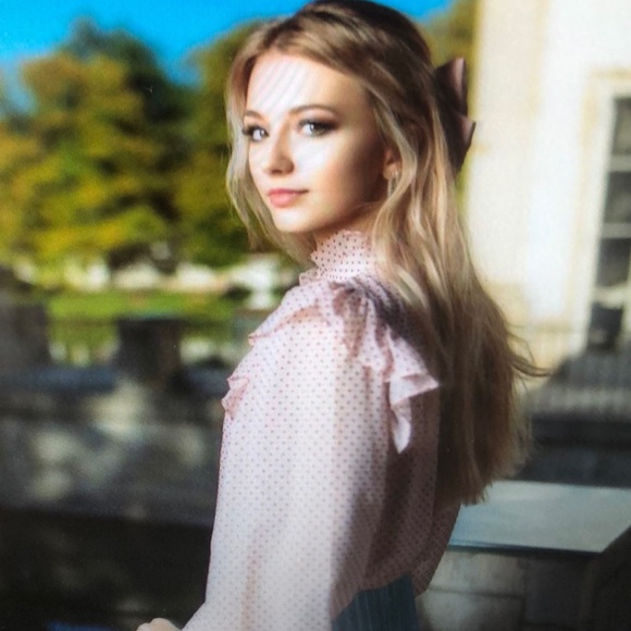 Meet your Posher, Lea - Picture 1 of 1